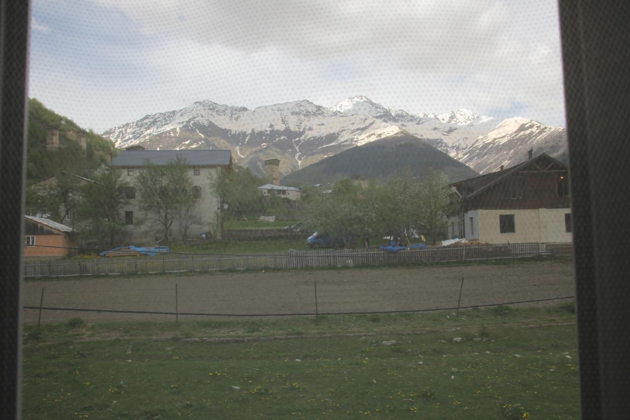Guesthouse Qarim Mestia Exterior photo