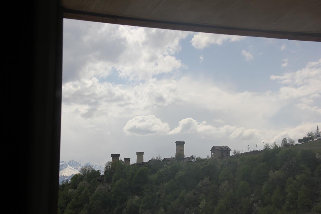 Guesthouse Qarim Mestia Exterior photo