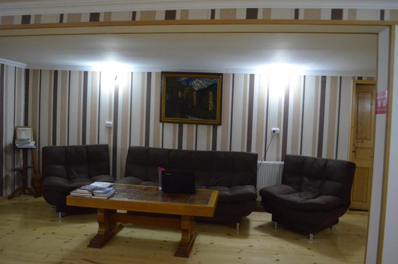 Guesthouse Qarim Mestia Exterior photo