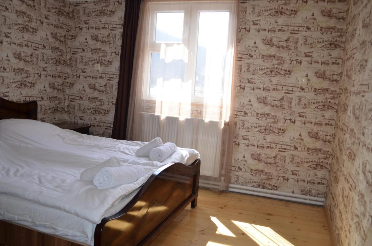 Guesthouse Qarim Mestia Exterior photo